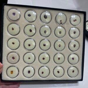 Mixed lot of loose gemstones